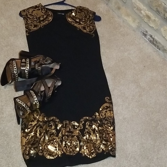 Gorgeous Women's Sandals - Picture 2 of 3